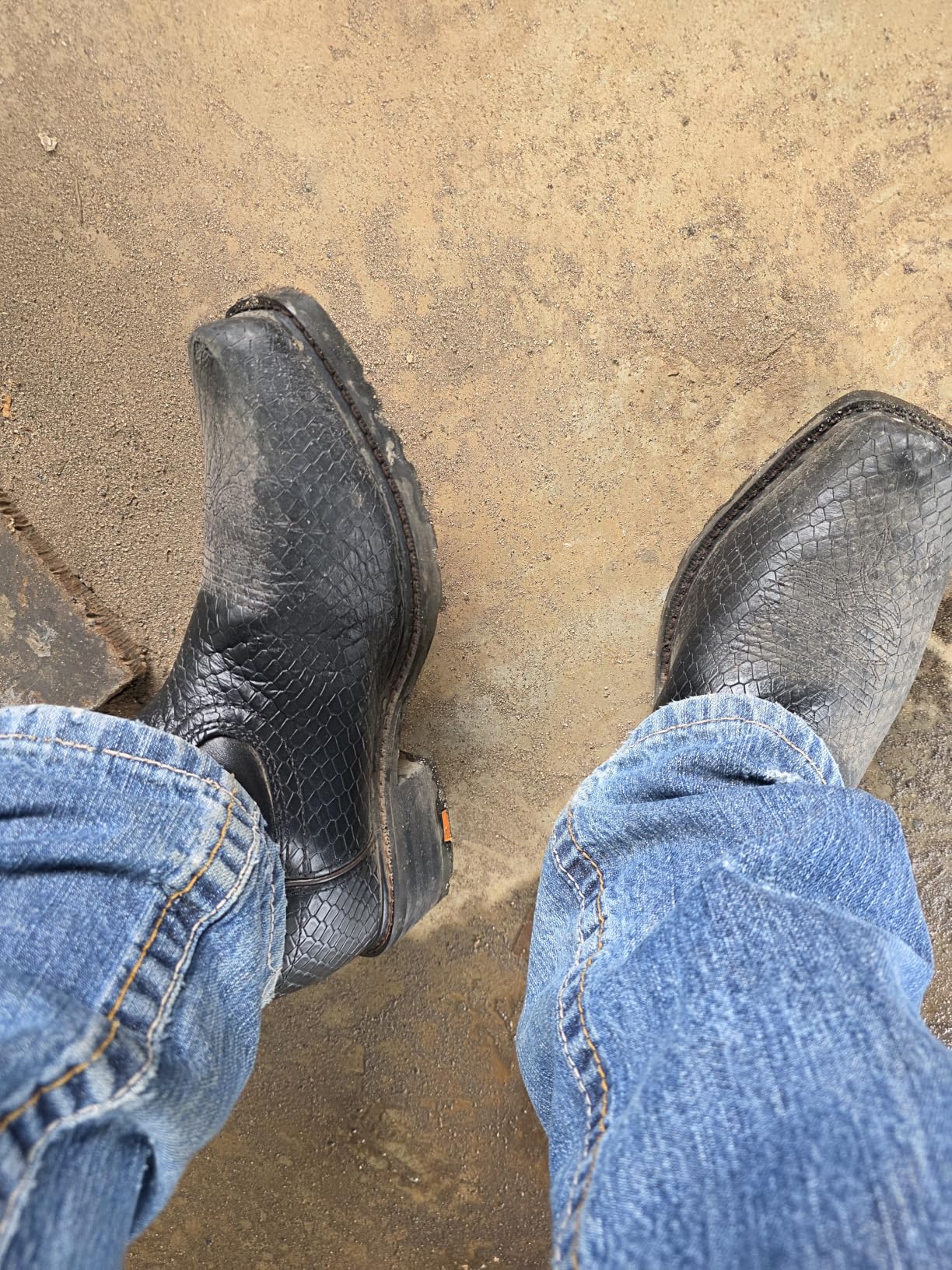 ARIAT Men's Ironside Square Toe Steel Toe Work Boot customer photo 1