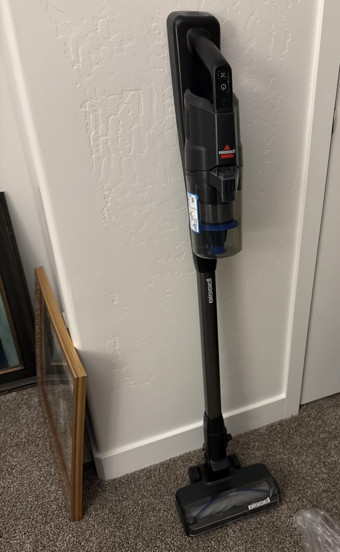 Bissell PowerClean FurGuard 280W Self-Standing Cordless Vacuum w/Self-Cleaning Brush Roll, Strong Suction, Removeable Battery, Wall Mount, Upholstery Tool & Bright Headlights customer photo 1