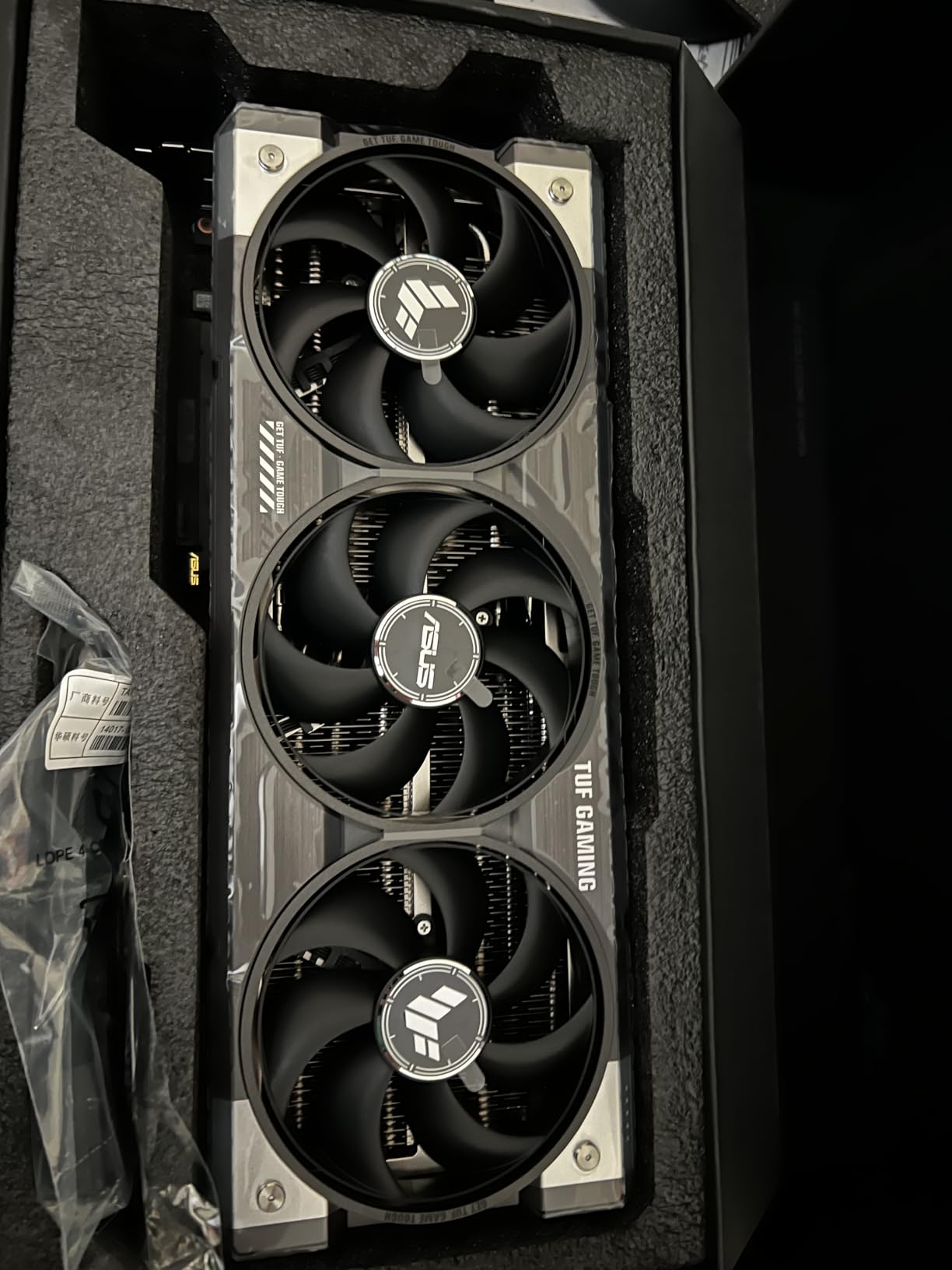 ASUS TUF Gaming GeForce RTX 5080 16GB GDDR7 OC Edition Graphics Card customer photo 2