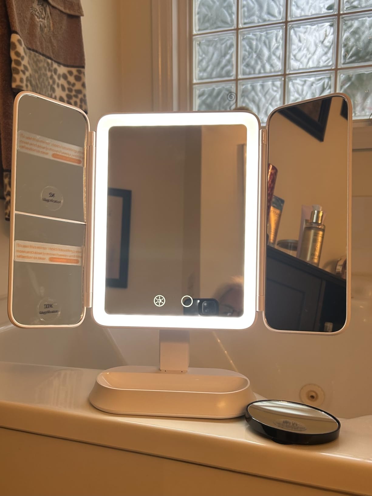 GOMIPURU Makeup Mirror with Lights and 30X/10X/5X Magnification, Detachable Vanity Mirror with 3 Colors Lights, Dimmable, Lighted Makeup Mirror with Magnification, Trifold Mirror for Travel Desk customer photo 2