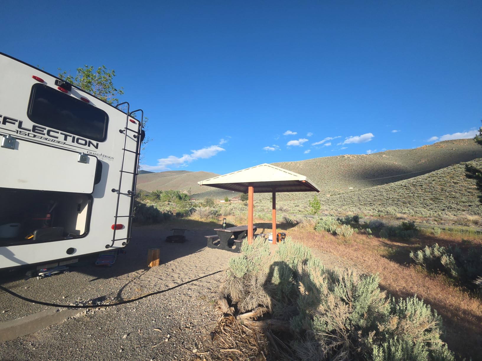 WEN 6800-Watt Dual Fuel RV-Ready Electric Start Portable Inverter Generator with Fuel Shut Off and CO Watchdog for Electric Vehicle Backup (DF680iX) customer photo 2