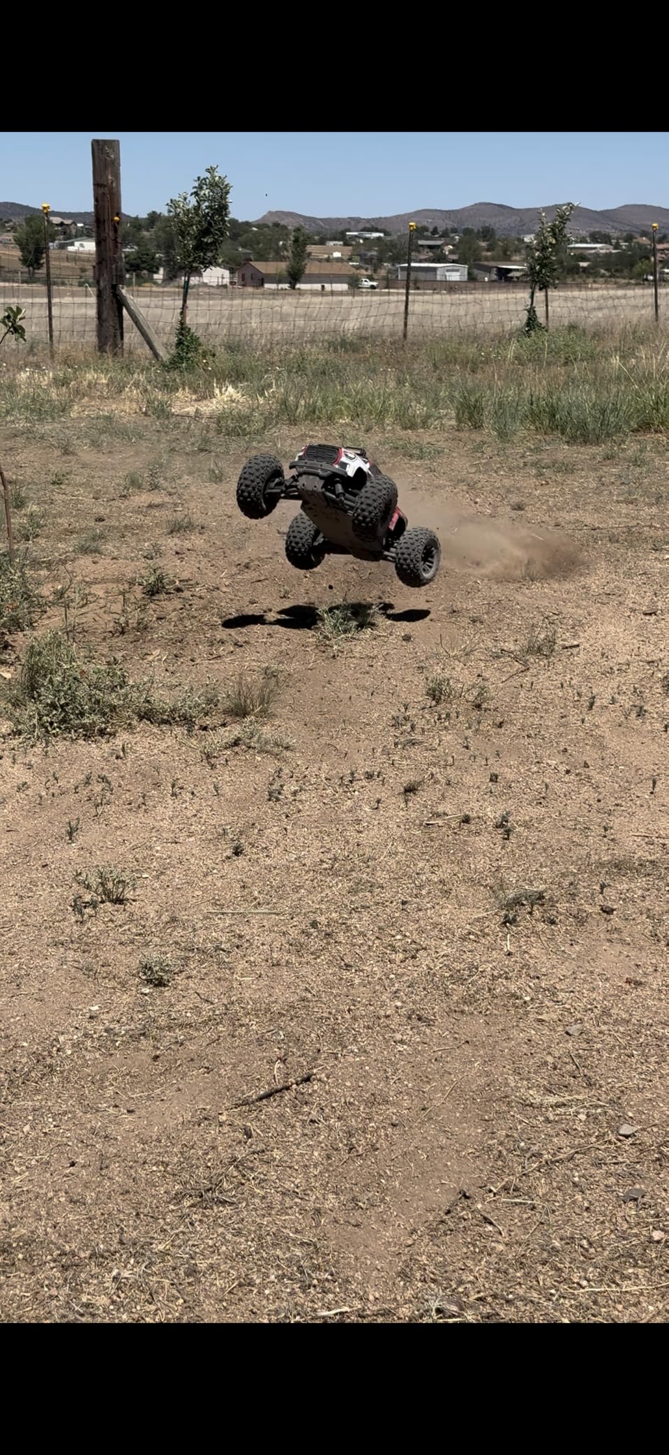 ARRMA RC Truck 1/10 Granite 4X4 223S BLX BRUSHLESS Monster Truck RTR with DSC, Blue, ARA4302V4T1 customer photo 2