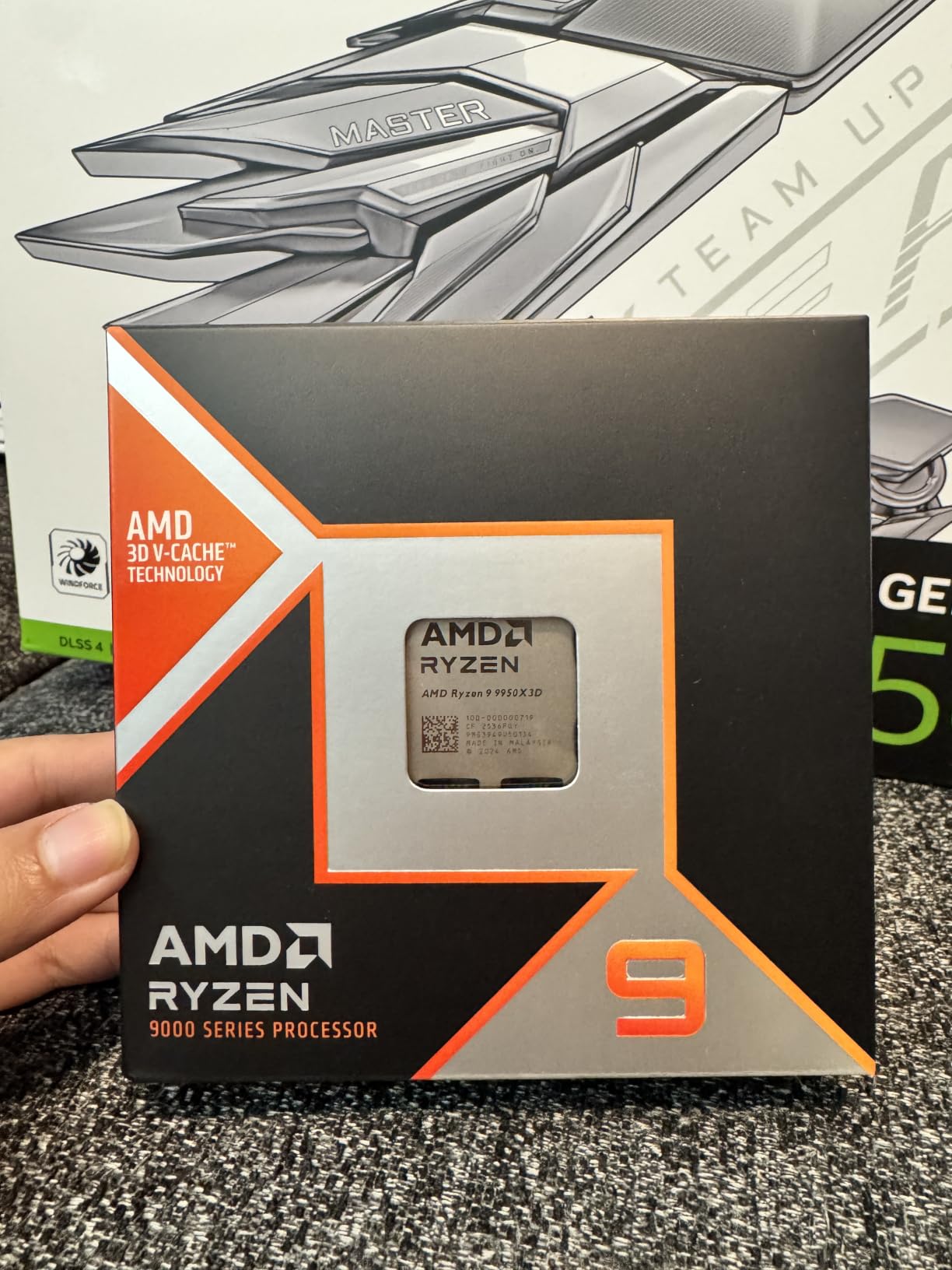AMD Ryzen 9 9950X3D 16-Core Processor customer photo 1