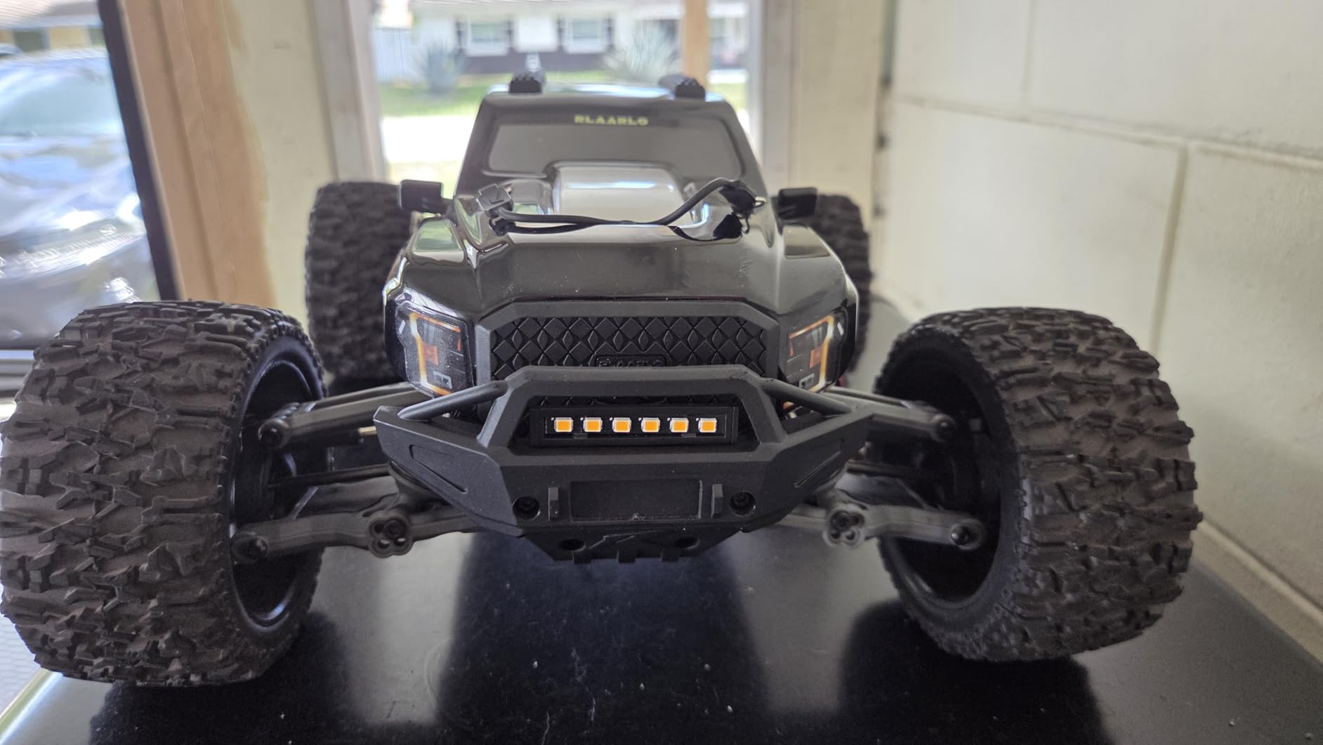 RIAARIO 1/10 Brushless RC Cars, 50+ MPH, 4WD Trucks, Carbon Fiber, Ages 8+ | 60A ESC Monster Trucks, 3650 2650KV Brushless Motor, 3S LiPo, Gyro, CNC Central Differential, 11KG Metal Servo with 7075 Gear customer photo 2