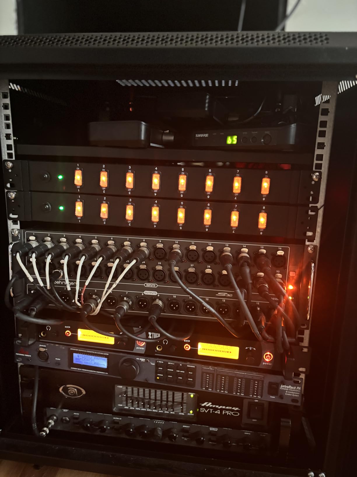 HHSOET 1U Rack Mount Surge Protection, 8 Outlet PDU Power Strip, Metal Mountable Outlet Strip with Switch,1200J, 6ft Power Cord. customer photo 1
