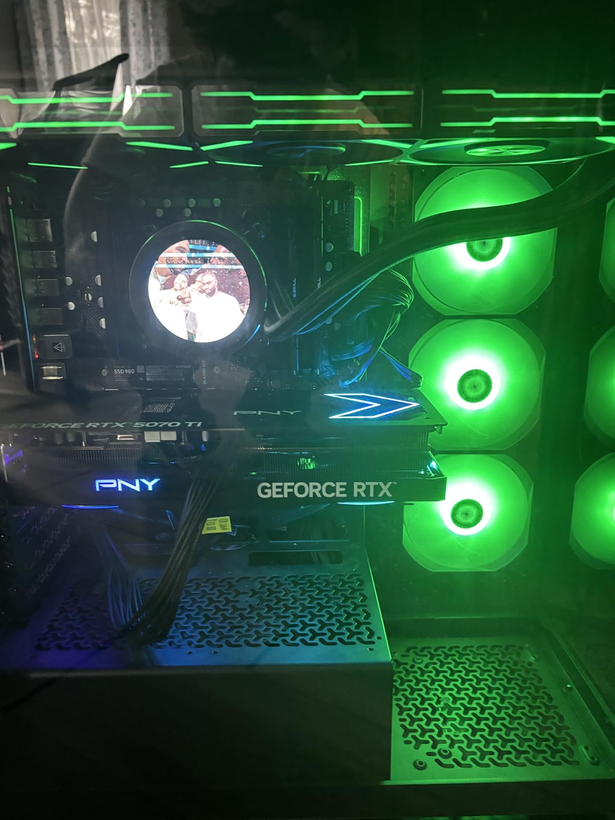 PNY GeForce RTX 5070 Ti Epic-X ARGB OC Triple Fan Graphics Card, 16GB GDDR7, 256-Bit, 2640 MHz Boost, PCIe 5.0, HDMI/DP 2.1, NVIDIA Blackwell, DLSS 4 customer photo 2