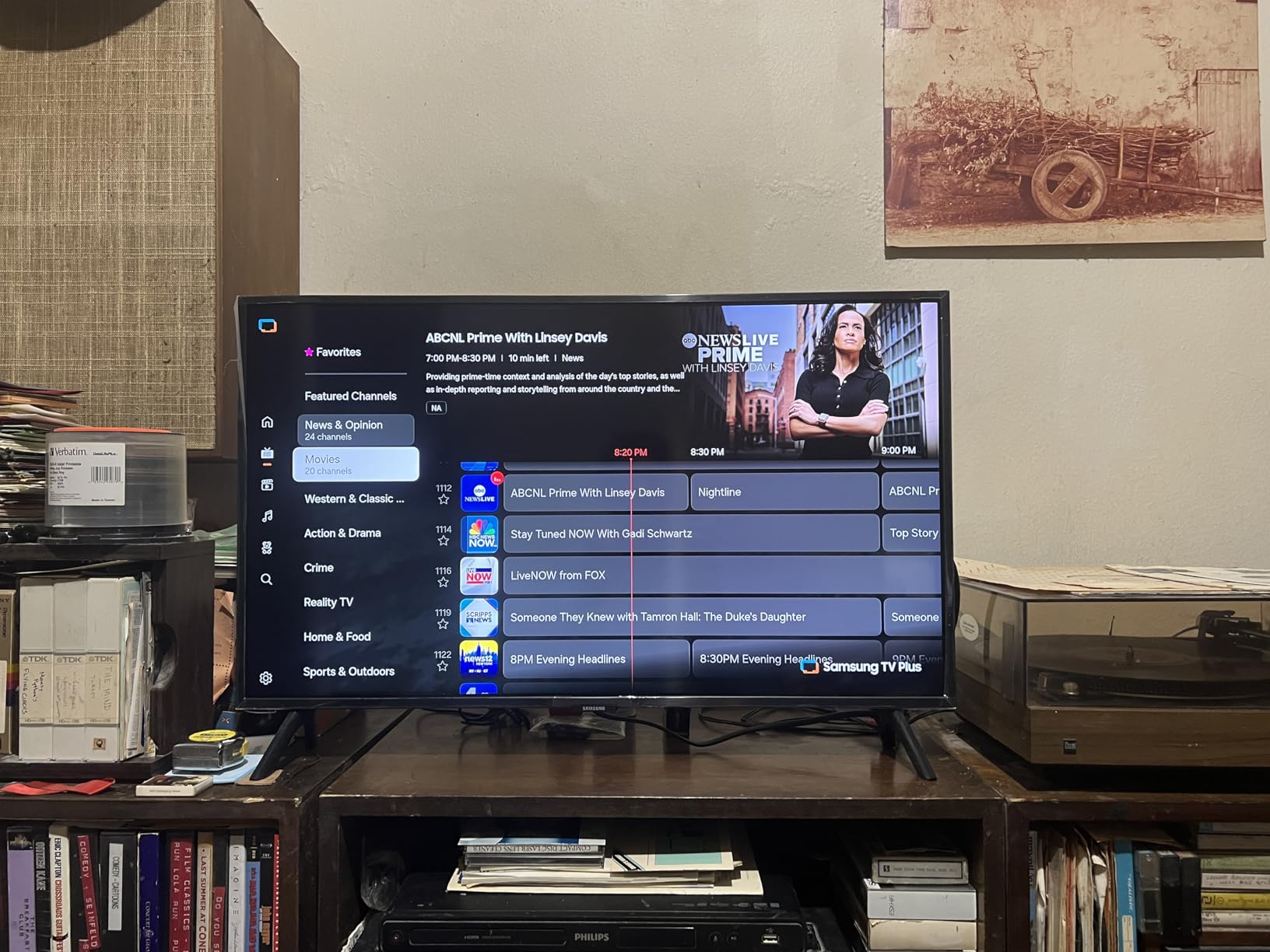 Samsung 32-Inch Class QLED Q8F 4K UHD Smart TV (2025 Model) - Q4 AI Processor, 100% Color Volume with Quantum Dot, Samsung Vision AI, Alexa Built-in customer photo 2