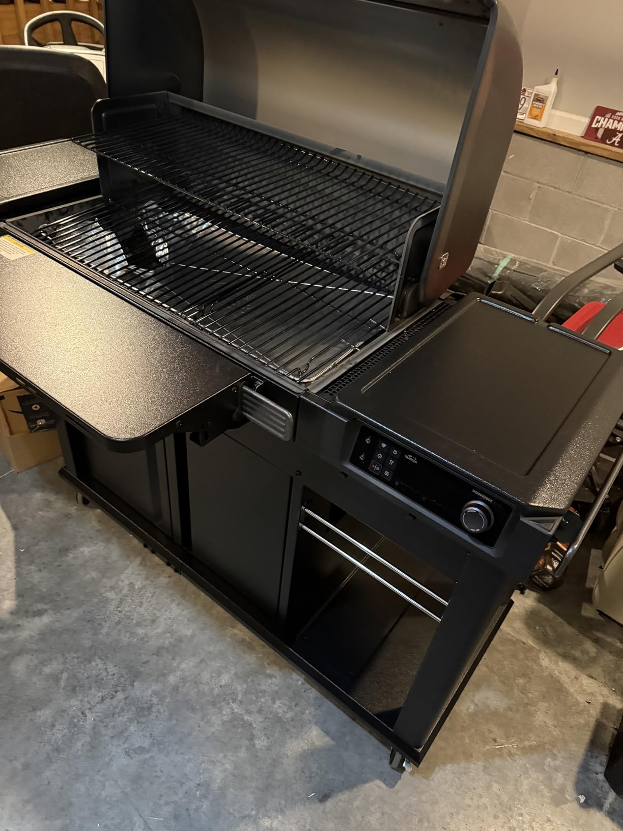 Traeger Grills Woodridge Elite Electric Wood Pellet Grill and Smoker, 970 Sq. in., Side Sear Station, WiFIRE Technology, Super Smoke Mode, Insulated Body, TFC97XLH customer photo 2