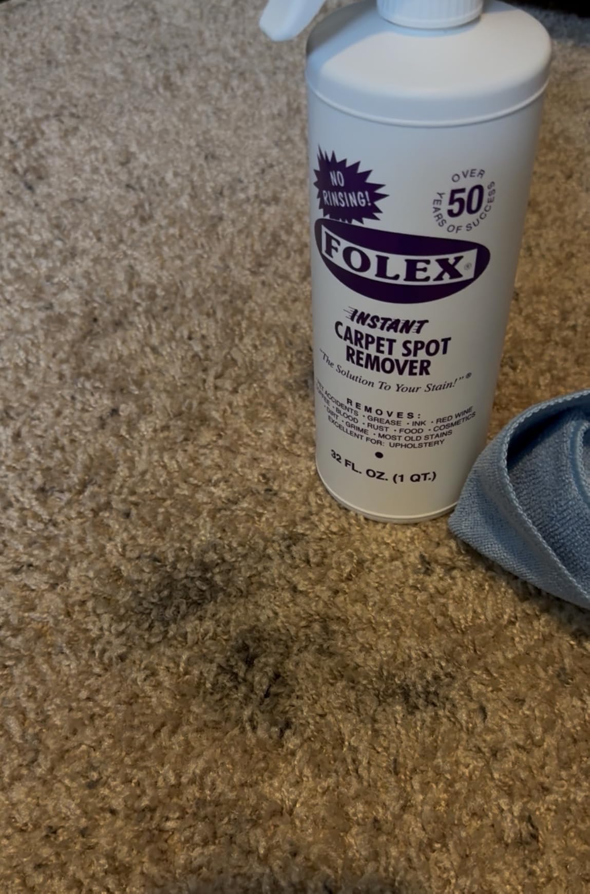 FOLEX Instant Carpet Spot Remover 32 oz - Powerful Stain Remover for Carpets, Upholstery & Rugs - Eliminates Pet Stains, Grease, Red Wine, Food, Makeup & More - With Reusable Cleaning Cloth - 1 Pack customer photo 2