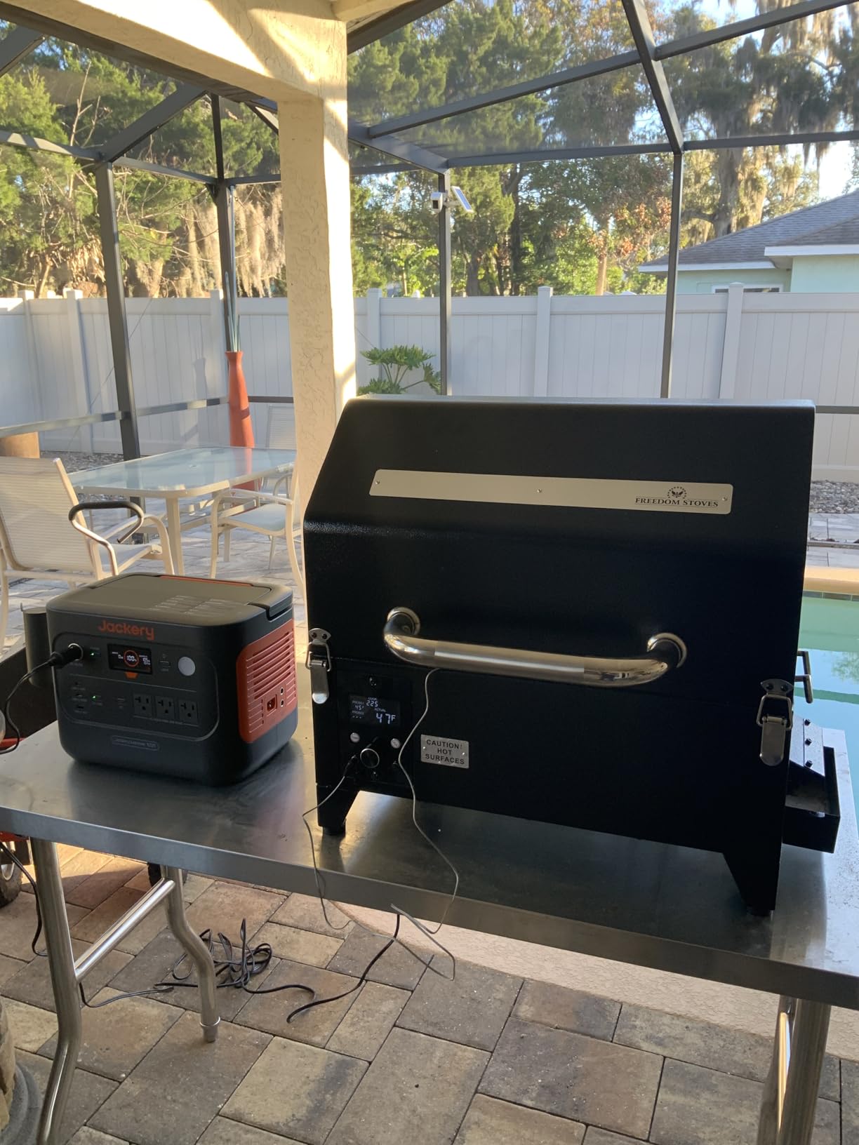 Freedom Portable Pellet Grill & Smoker: Digital Display, Dual Meat Probes, 242 sq in Cooking Area, AC/DC Powered, Black customer photo 1