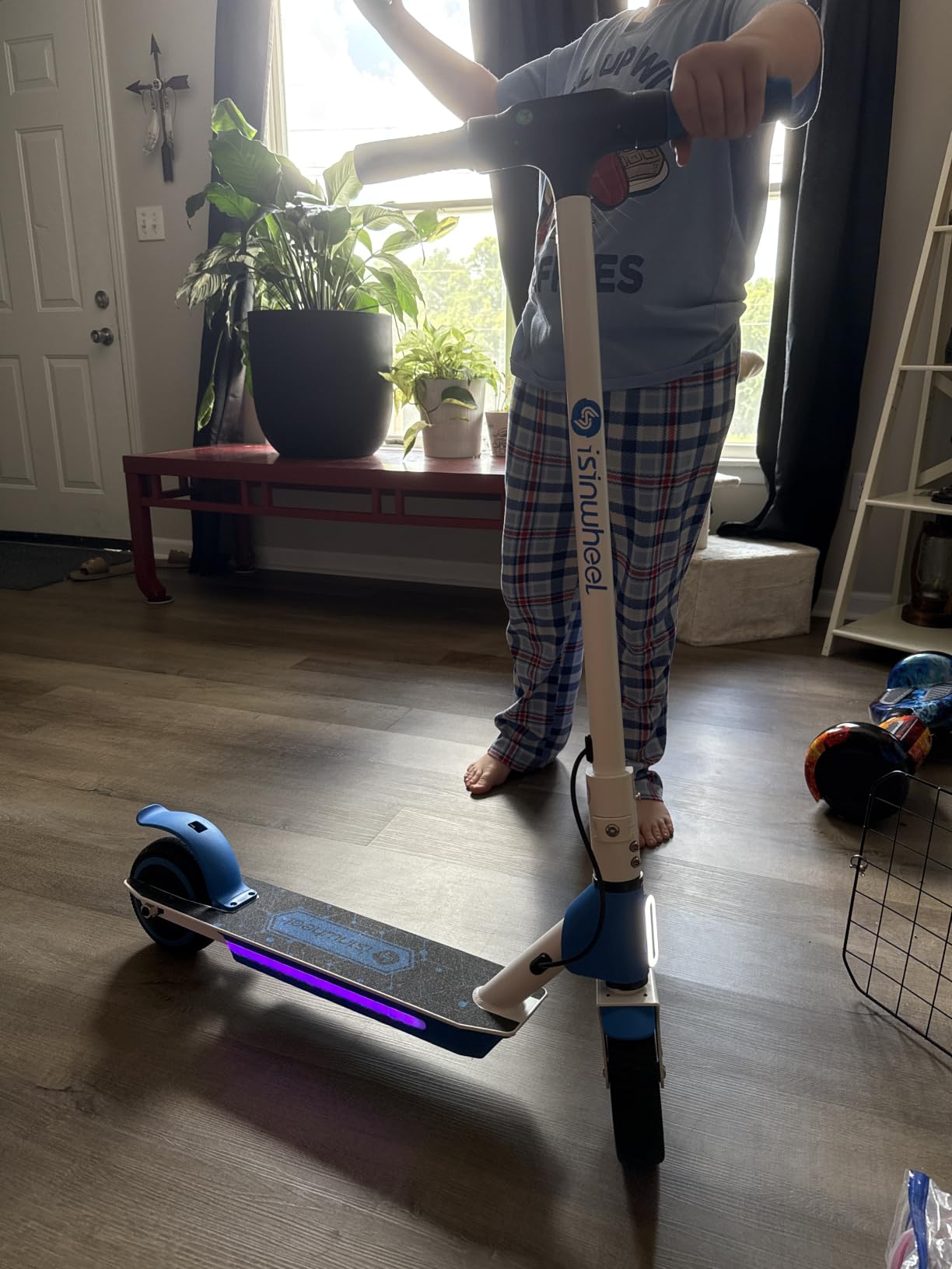 isinwheel S4 Electric Scooter for Kids Ages 6-14, 200W Foldable Kids Electric Scooter with 3 Speeds (5/8/12 Mph), LED Display, Colorful Lights, Gift for Kid customer photo 2