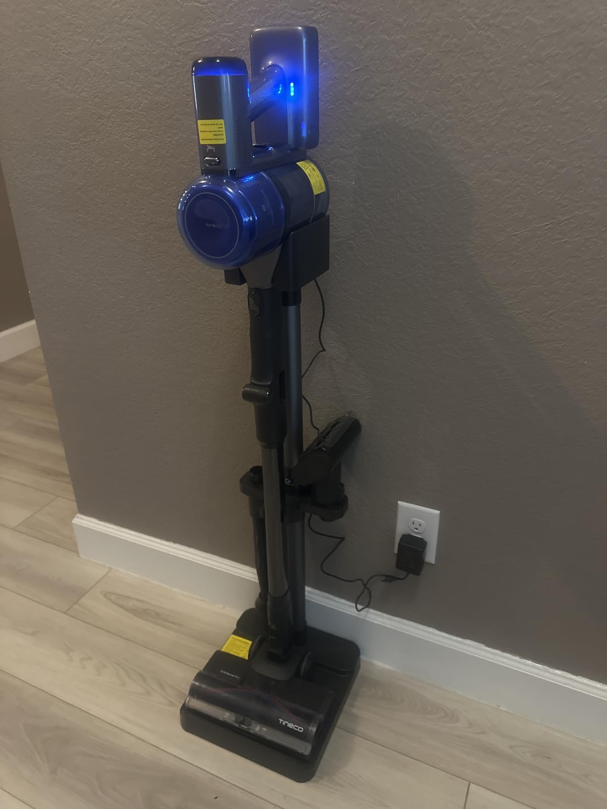 Tineco Pure ONE S70 Cordless Vacuum Cleaner, 200AW Powerful Suction, 3D Sense Pro Cleaning System, 6-Stage Filtration with 95min Runtime, Zero Tangle Brush with 180° Foldable Tube (Blue&Orange) customer photo 2