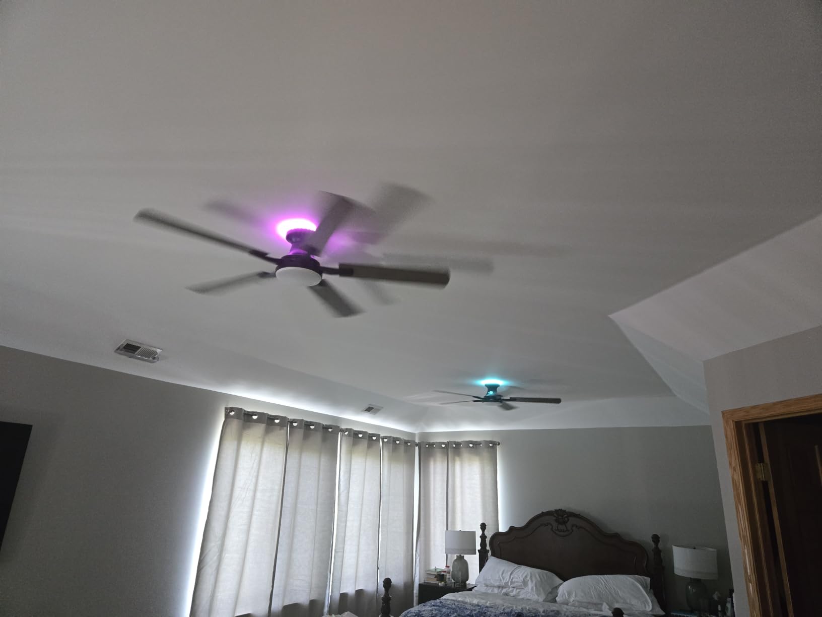 ZMISHIBO 52 Inch Smart Ceiling Fans with RGB Lights, Low Profile Flush Mount Ceiling Fan with Alexa/App/Remote Control, Dimmable 20W LED Light, Black Modern Fan for Living Room, Bedroom, Game Room customer photo 2