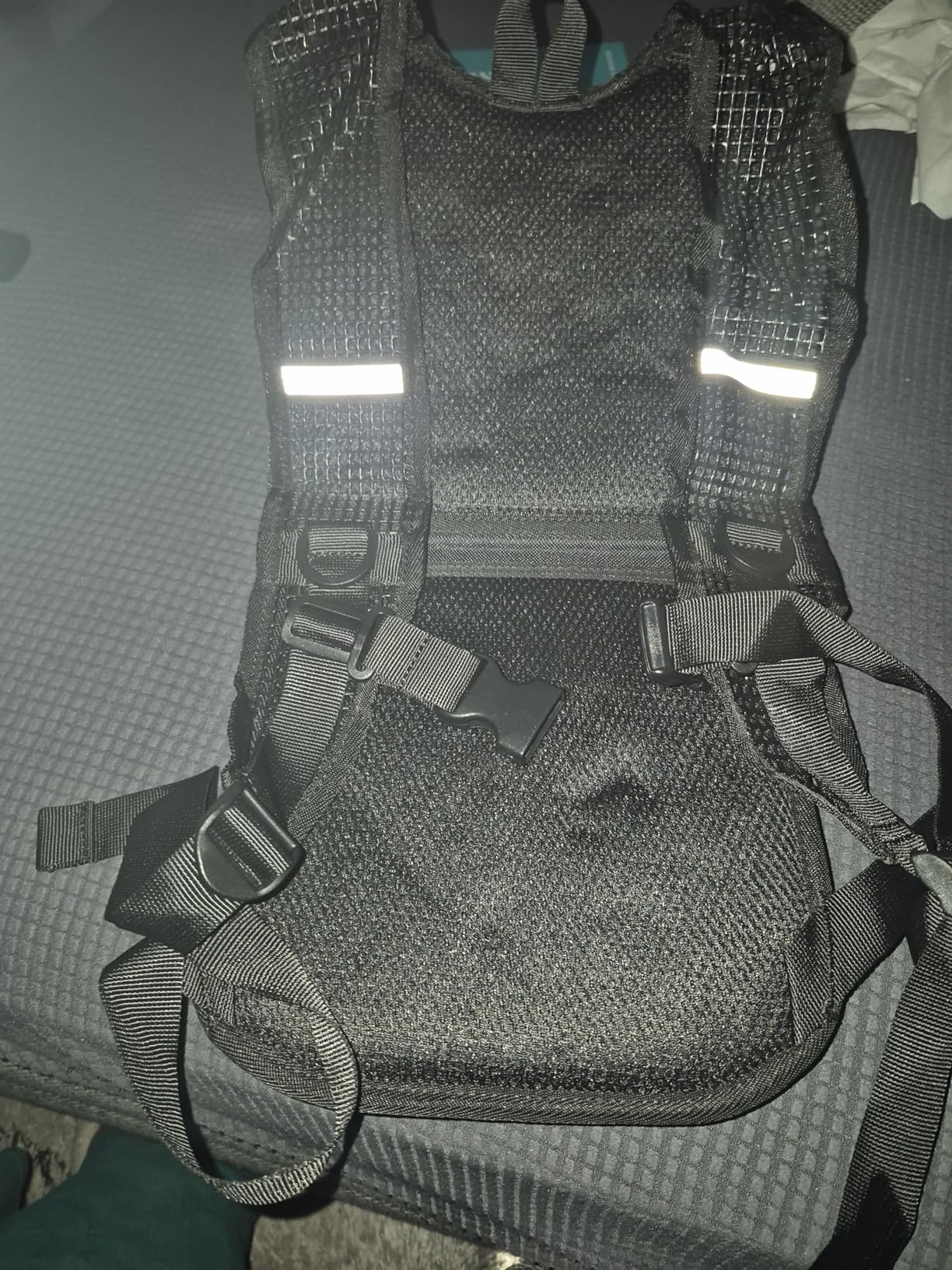 MIYCOO Hydration Backpack - Lightweight Hiking Water Backpack with 2L Water Bladder, Running Hydration Vest Backpack for Men Women customer photo 2