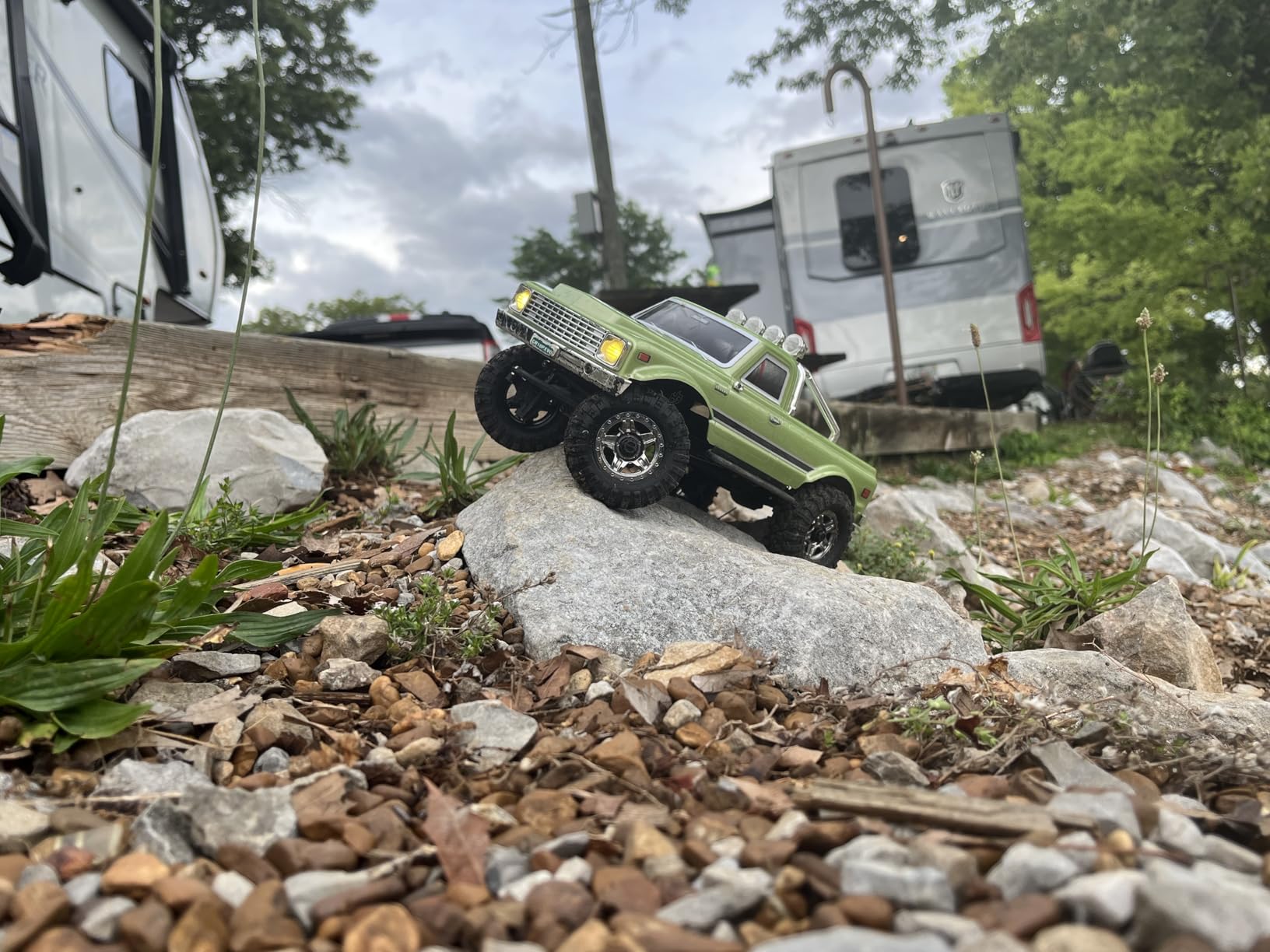 HOBBYPLUS CR18P EVO 2 Rock RC Crawler - 1/18 Scale Mini RC Crawler with Two-Speed Transmission, All-Metal Gears, Evolved EVO Platform, Ready-to-Run, Distinctive Styling Convoy Medium Olive Green customer photo 2