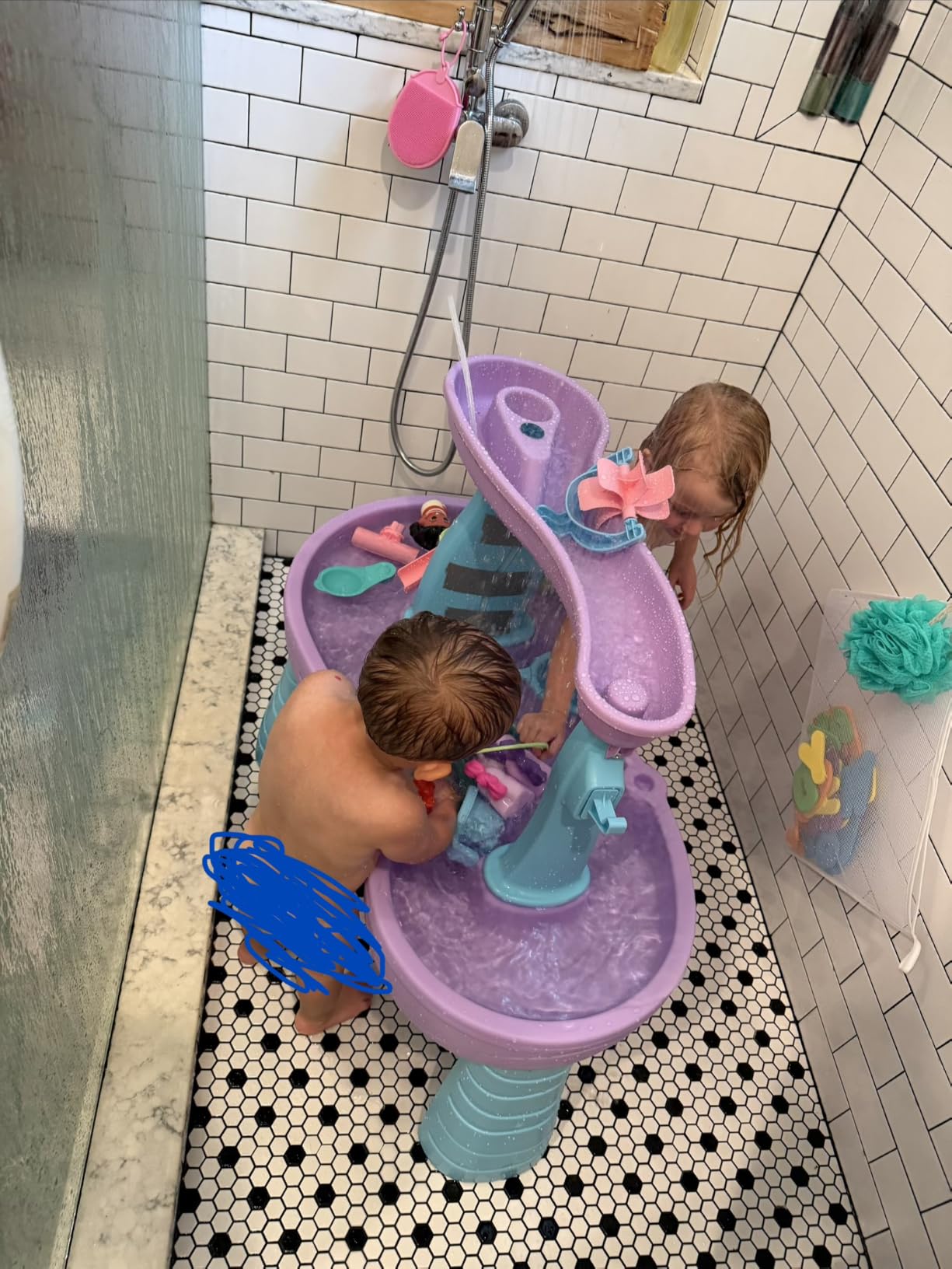 Step2 Rain Showers Splash Pond Water Table for Kids with Cover, Toddler Outdoor Sensory Playset, 13 Accessories, Blue and Green, Ages 18 Months+ customer photo 2