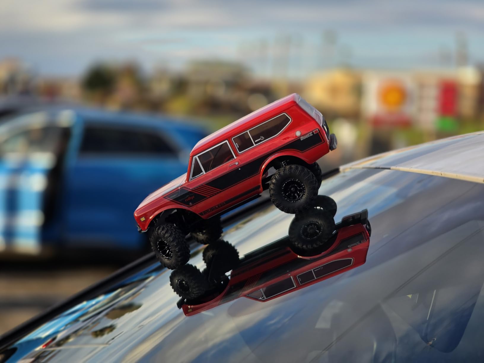 Redcat Racing Ascent-18 Scout II Brushless, 1/18 Scale RC Crawler, 4WD Remote Control Car, Aluminum Chassis, Red/Gold Dust customer photo 1