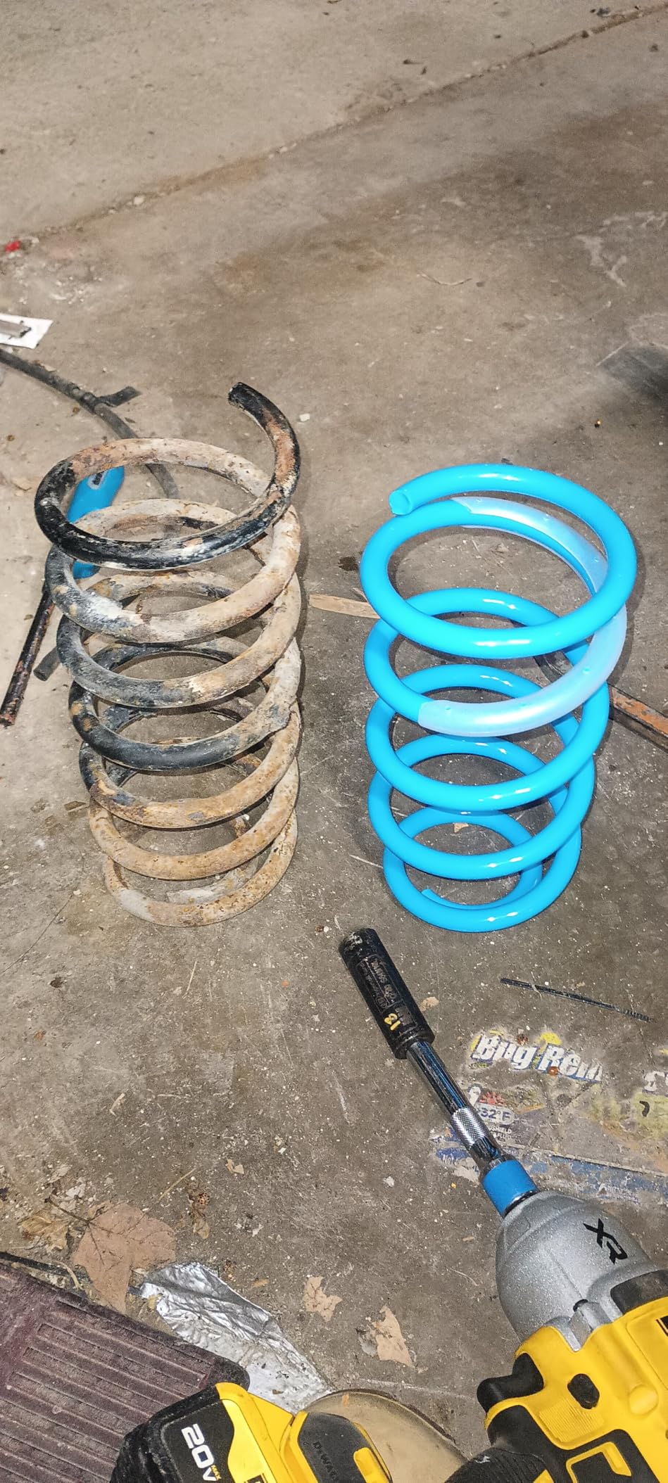 maXpeedingrods Lowering Springs for Ford Mustang Coupe 1979-2004 | SAE 9254 High Tensile 1.75