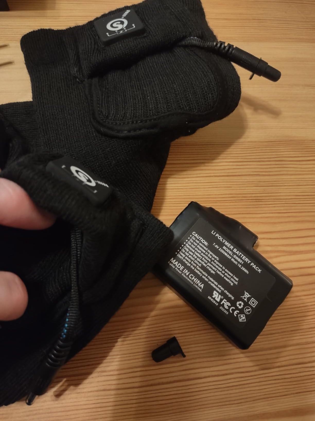 SNOW DEER Heated Socks for Men Women, 7.4V Rechargeable Battery Electric Ski Foot Warmer for Hunting Fishing Camping Hiking Skiing customer photo 2