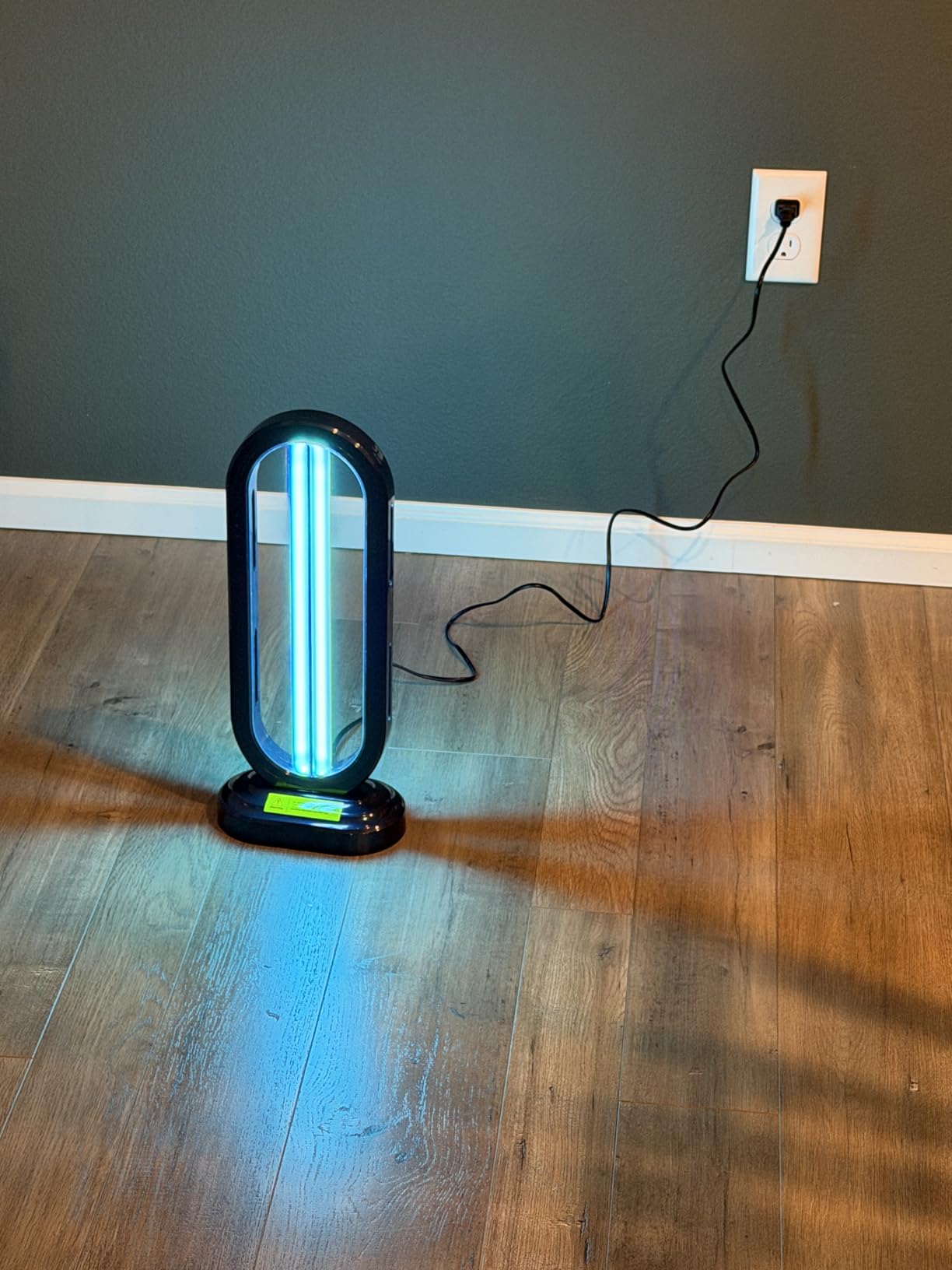 UV Light Sanitizer w/Spare Bulb with Ozone, UVC Disinfection Lamp with Remote Control, Ultraviolet Light Sanitizer for Whole Home, Room & Kitchen, UV Sterilizer 15/30/45/60 Minutes Timer customer photo 2