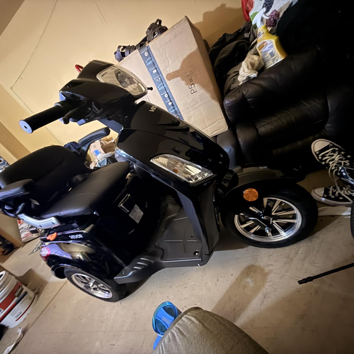 VEVOR Heavy Duty 3-Wheel Mobility Scooters for Seniors & Adults, 500lbs Capacity, 21.5 Miles 3-Speed Long Range, 1000W All Terrain Electric Recreational Scooter Wheelchair, 20 Degree Max Climbing Capacity customer photo 1