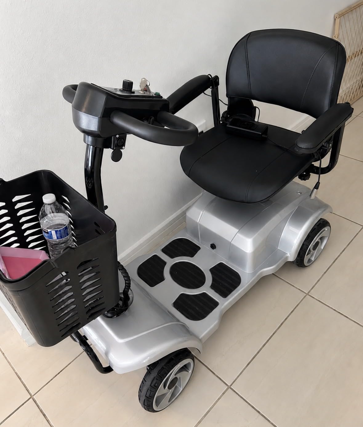 4 Wheel Electric Mobility Scooter for Adults and Seniors, 20 Miles Range Foldable Electric Scooter, Compact Heavy Duty Mobile for Cruise Travel with 330lb Capacity, Powered Electric Wheelchair, Silver customer photo 2