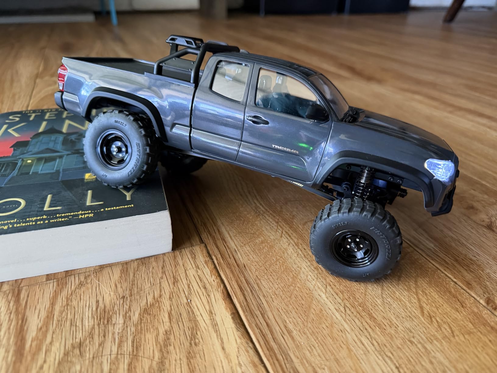 FMS FCX24 TOYOTA TACOMA 1/24 RC Crawler 4x4 RC Truck Crawler, Official Licensed Scale RC Rock Crawler with 2-Speed Transmission, High Torque Motor, All-Metal Bearings, RTR RC Car for Adults (GRAY) customer photo 2
