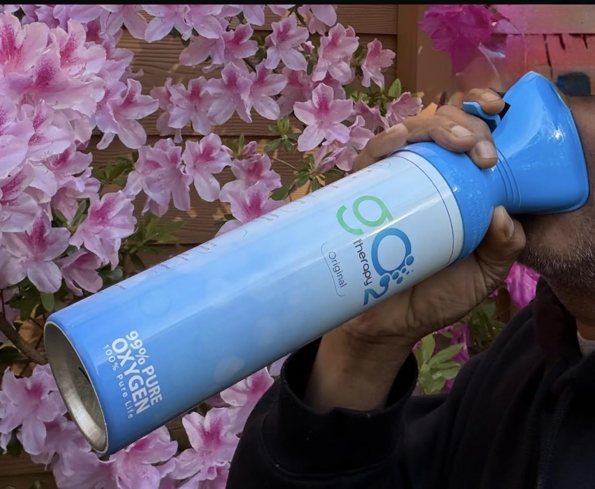 Up to 450 Inhalations, 12L | Portable Oxygen Canister - Single Mouth & Nose Mask - Supplemental Oxygen for Sports, Travel, Altitude & Fitness Activities customer photo 2