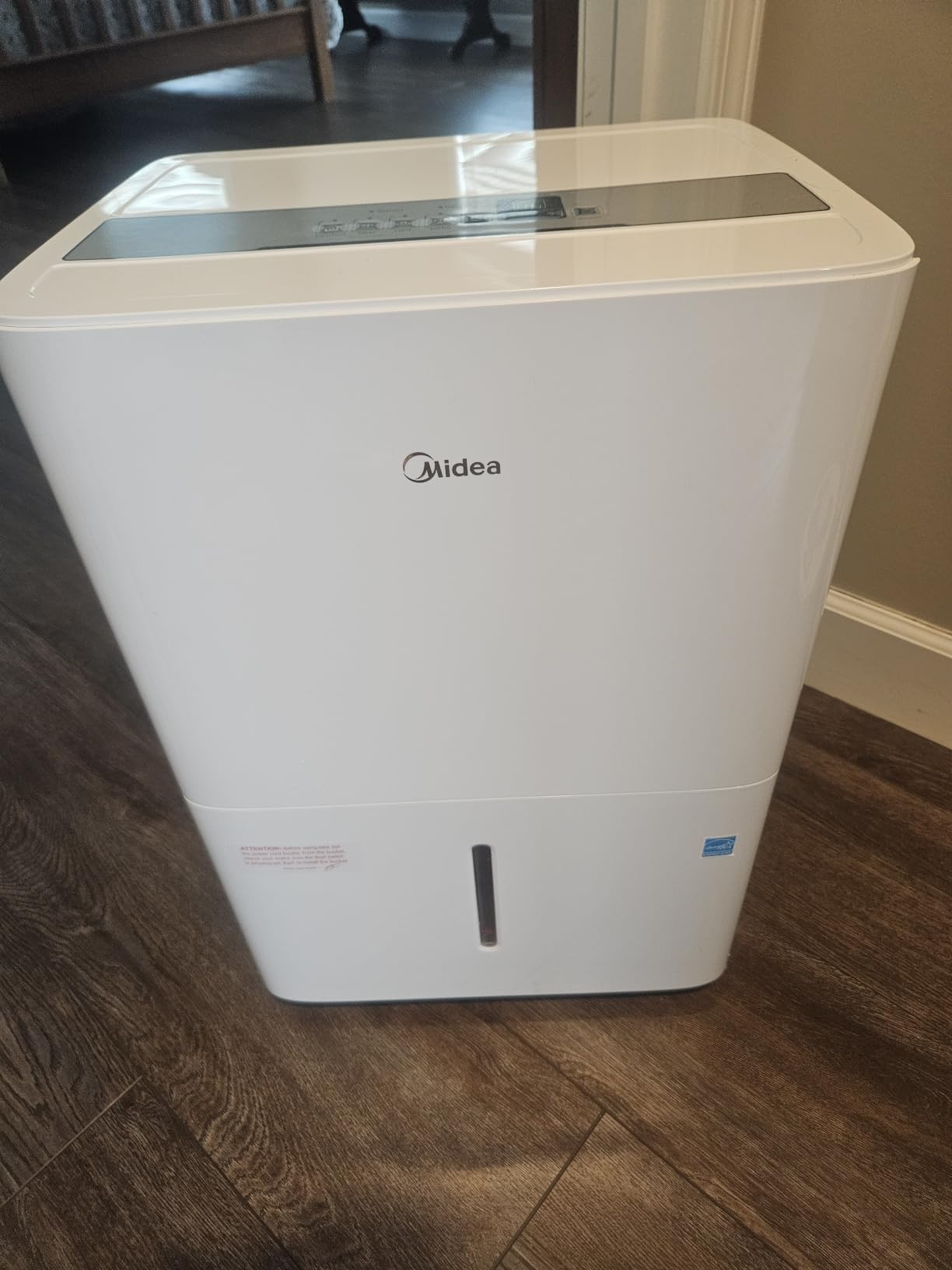 Midea 4,500 Sq. Ft. Dehumidifier for Basement, With Reusable Air Filter 50 Pint - Ideal For Basements, Large & Medium Sized Rooms, And Bathrooms (White) customer photo 1