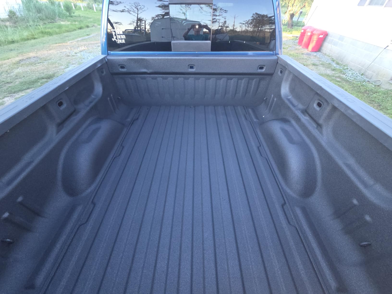 U-POL Raptor Black 0820VG with Spray Gun Bed Liner Kit - 4 Quarts, 2K Urethane, UV Resistant Protective Coating, DIY Spray-On Truck Bed Liner customer photo 2