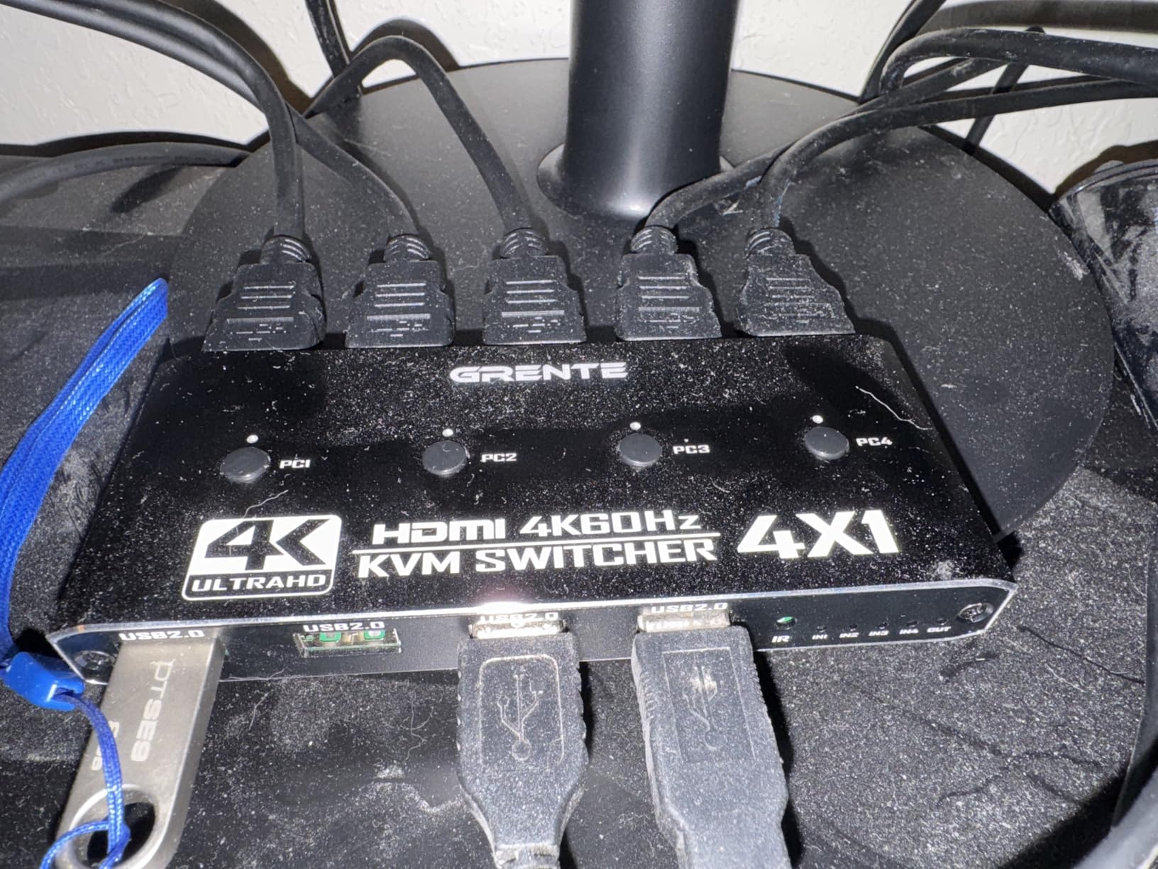 4 Port KVM Switch HDMI 1 Monitors 4 Computers - 4K@60Hz KVM Switcher with USB 2.0, 1 Keyboard 4 Computers Switch Box for Desktop, Mini PC, Laptop, Linux - with 4 HDMI Cables & USB Cables customer photo 1