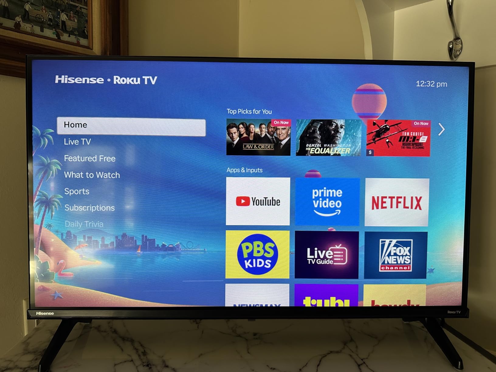 Hisense 40-Inch Class QD4SR Series Hi-QLED FHD Smart Roku TV (40QD4SR, 2026 Model) - Hi-QLED Color, Dolby Audio, Works with Alexa, Full Array LED, Slim Bezel Design customer photo 2