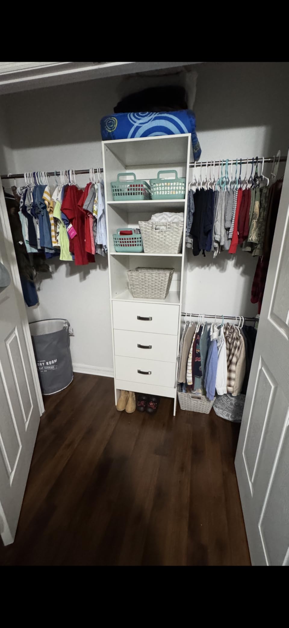 Besiost 4FT Small Closet System with 3 Fabric Drawers, 48'' Closet Organizer System With 3 Adjustable Shelves, Flexible Built-In Clothes Garment Rack for Small Space, 48