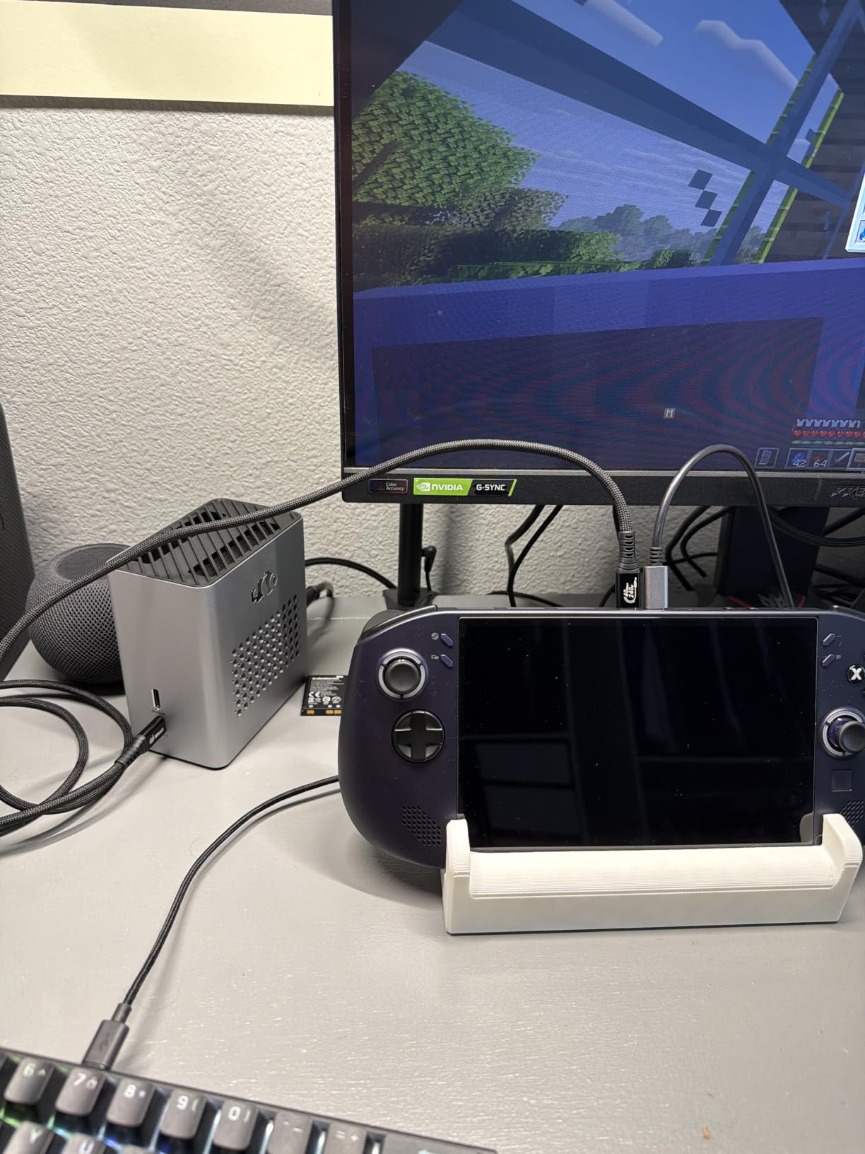Nimo eGPU Dock with RX 7600M XT, USB-C (Support 80Gbps) & OCuLink, 120W 8GB GDDR6, 65W Reverse Charging, 8K@60Hz HDMI 2.1 DP 2.0, Built-in 240W PSU, Portable Docking Station for Laptop, Mini PC customer photo 1
