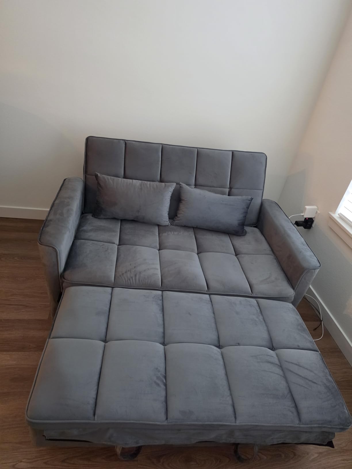 54'' Sleeper Sofa Bed, Convertible Pull Out Couch Futon for Living Room, Apartment, Side Pockets, Velvet Fabric, Adjustable Backrest, Pull-Out Bed, Easy Assembly customer photo 2
