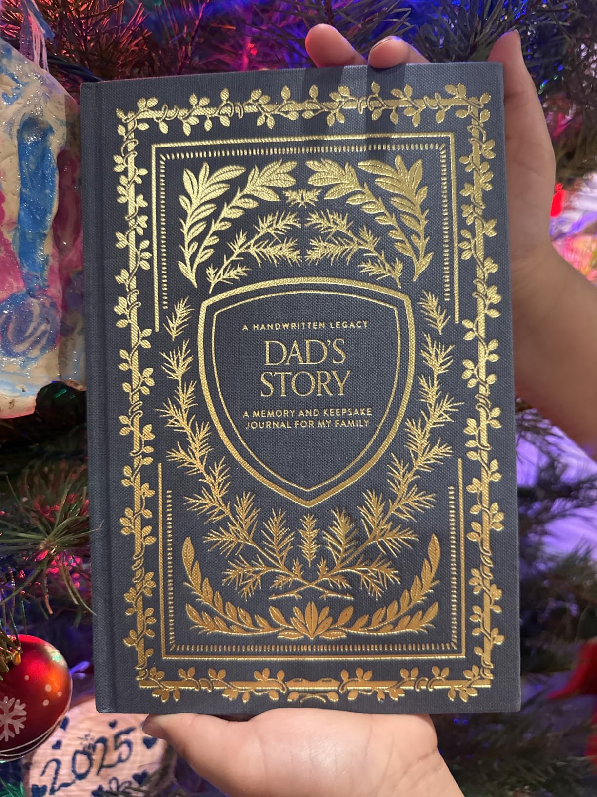 Dad's Story Journal (Linen Hardcover): A Memory and Keepsake Journal for My Family (Heirloom Story Books and Guided Journals) customer photo 2