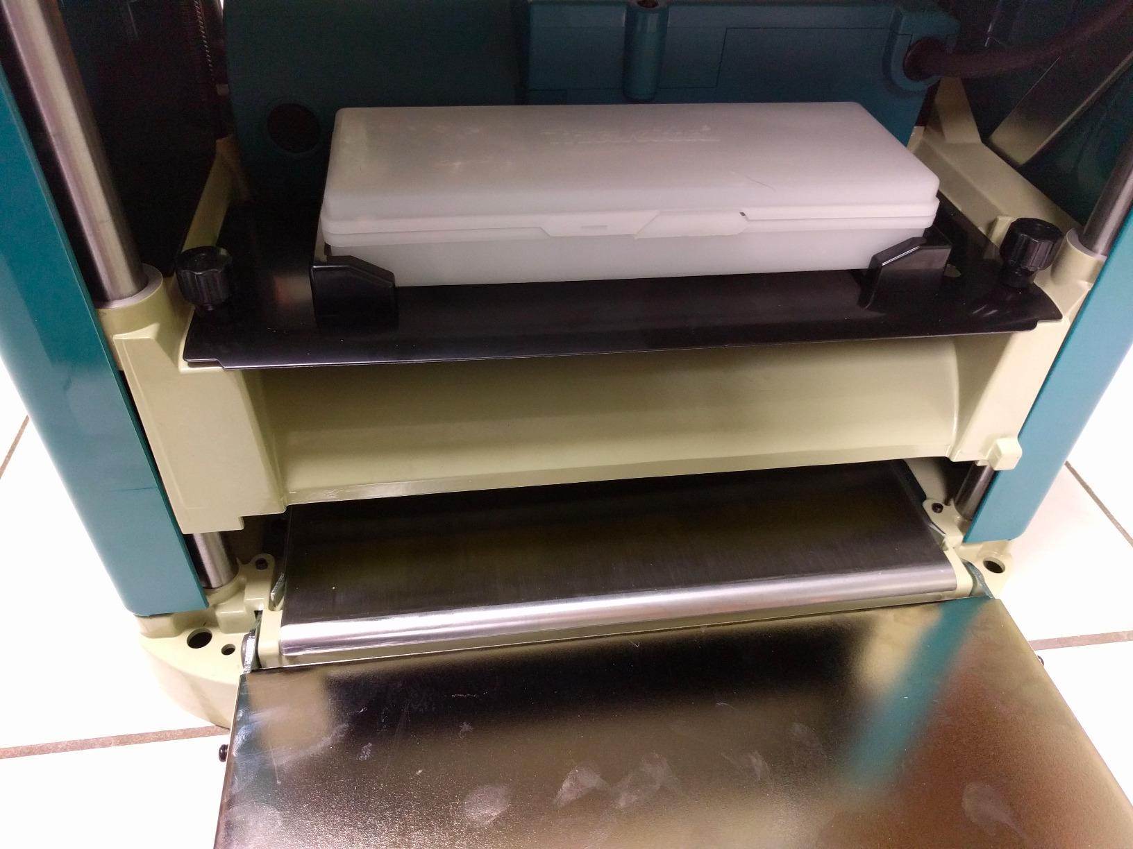 Makita 2012NB 12