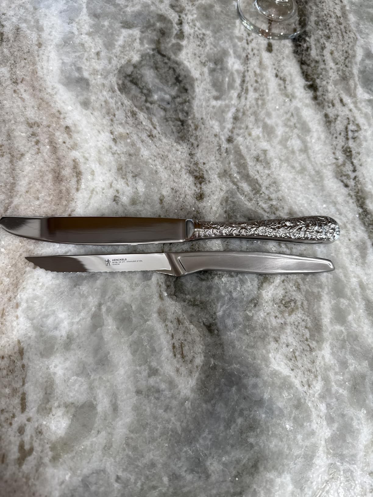 HENCKELS Steak Knives Set of 8, Razor-Sharp German Engineered, Silver | Forged Stainless Steel Serrated Blades, Dishwasher Safe customer photo 1