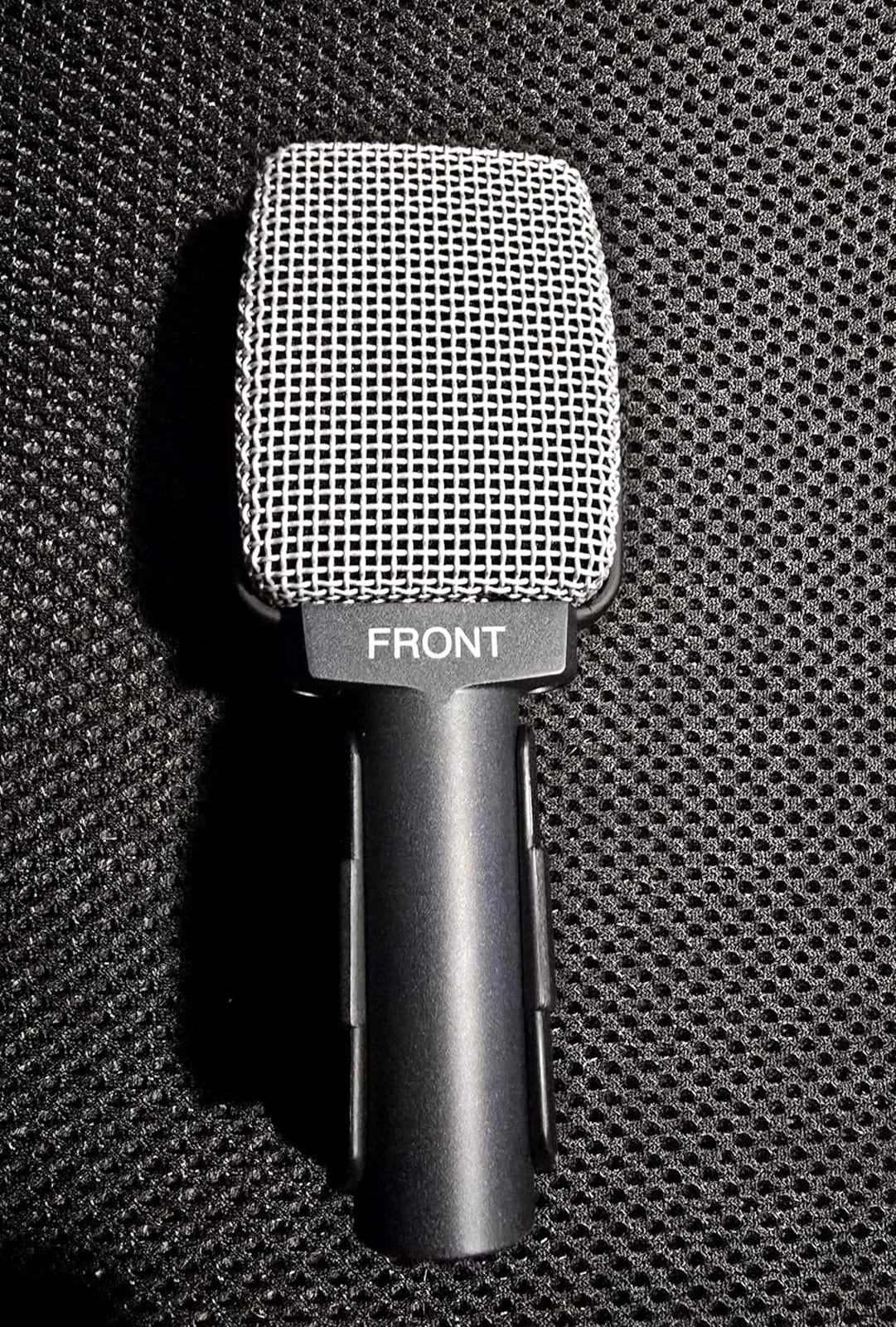 Sennheiser Professional e 609 Silver Super-Cardioid Instrument Microphone,Wired, Wireless customer photo 1