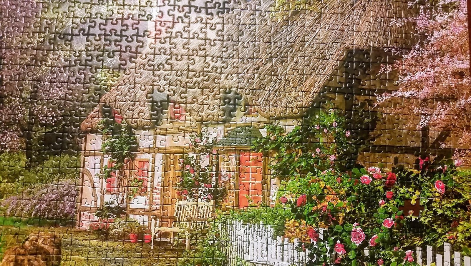Ravensburger Country Cottage 1500-Piece Jigsaw Puzzle customer photo 1