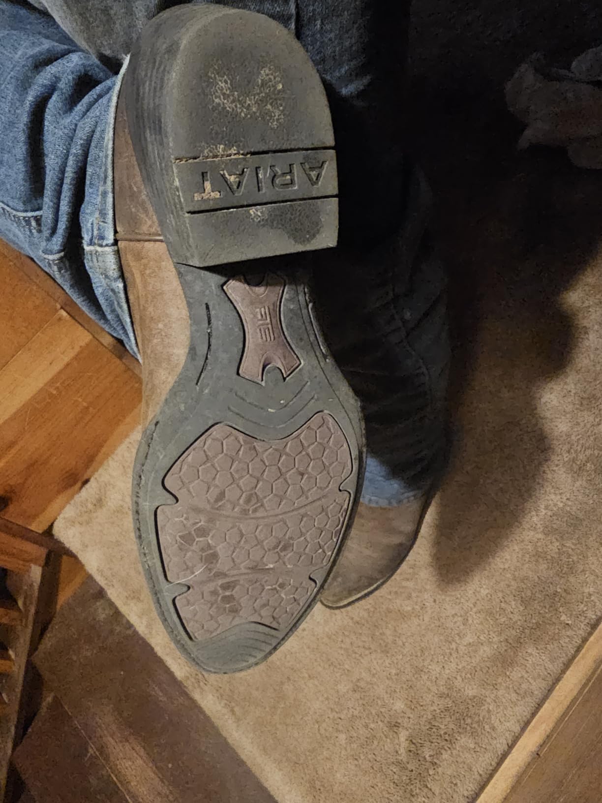 Ariat Men's Heritage R Toe Western Boot customer photo 1