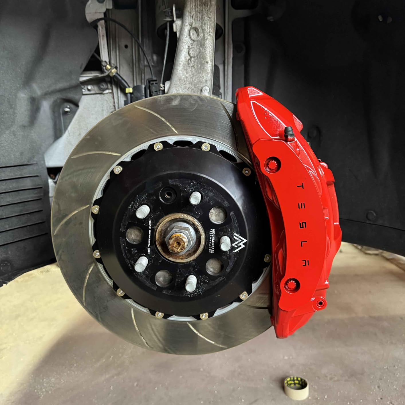 VHT Caliper Paint, Gloss, Red, 11 oz customer photo 2