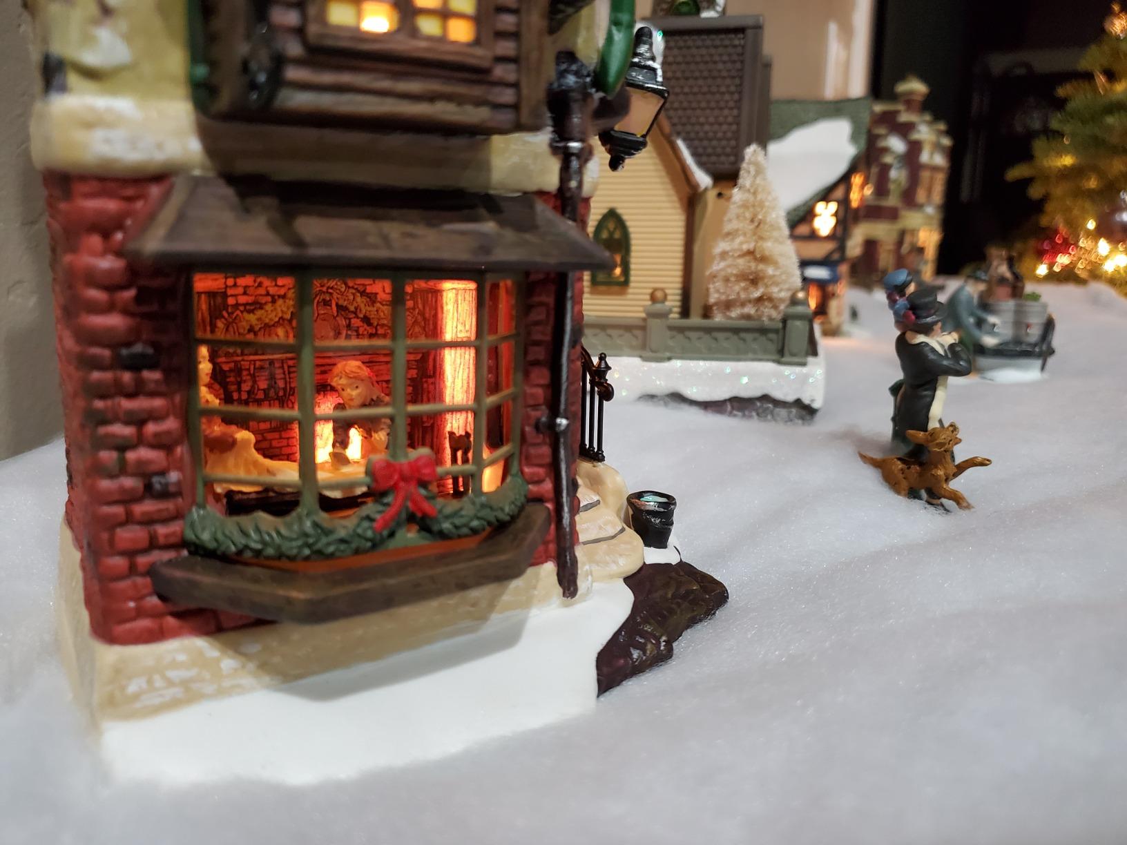 Department 56 Dickens' A Christmas Carol Village Cratchits Corner Lit Building, 9.65 Inch, Multicolor customer photo 2