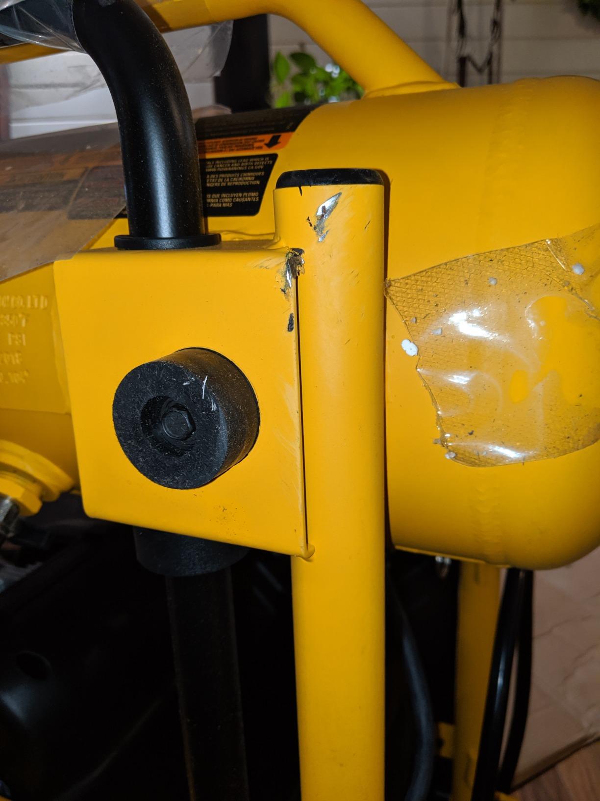 DEWALT Air Compressor, 225-PSI Max, Hand Carry with Wheels, 4-1/2 Gallon (D55146) customer photo 1