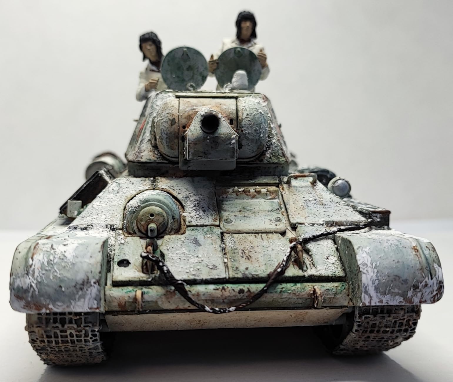 Tamiya 35059 1/35 Russian T34/76 1943 Tank Plastic Model Kit customer photo 2
