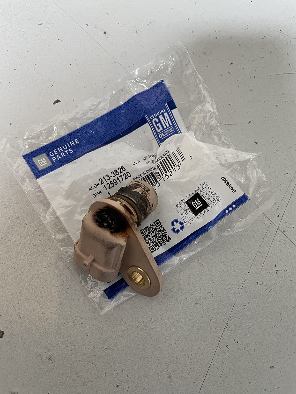 GM Genuine Parts 213-3826 (12591720) Engine Camshaft Position Sensor customer photo 1