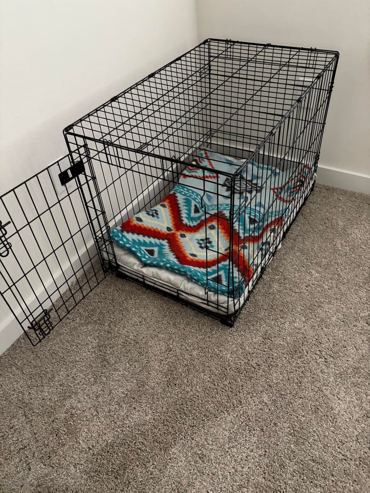 MidWest Homes for Pets 48-Inch iCrate for Extra-Large Breeds, 90-110 lbs, Single Door Folding Dog Crate with Divider Panel, Leak-Proof Tray & Secure Latches, Portable, Durable & Easy to Assemble customer photo 1