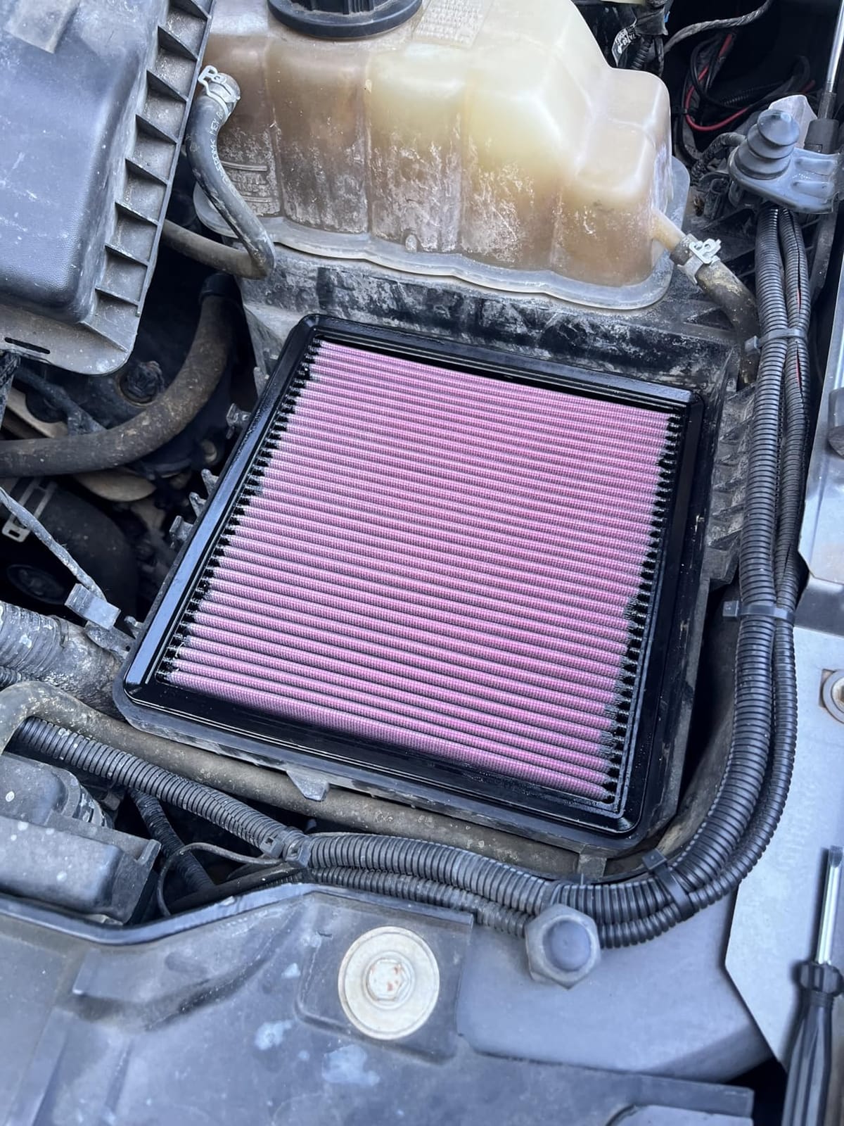 K&N High-Flow Original Lifetime Engine Air Filter: Increase Performance, Premium, Washable: Compatible with 2007-2026 FORD/LINCOLN: Expedition, F150, F250, F350, F450, F550, F560, Navigator, 33-2385 customer photo 2