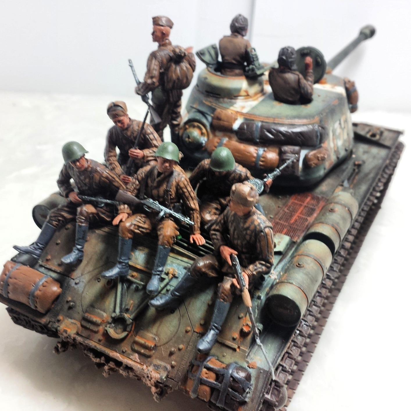 Tamiya Models Russian Heavy Tank JS-2 Model Kit customer photo 2