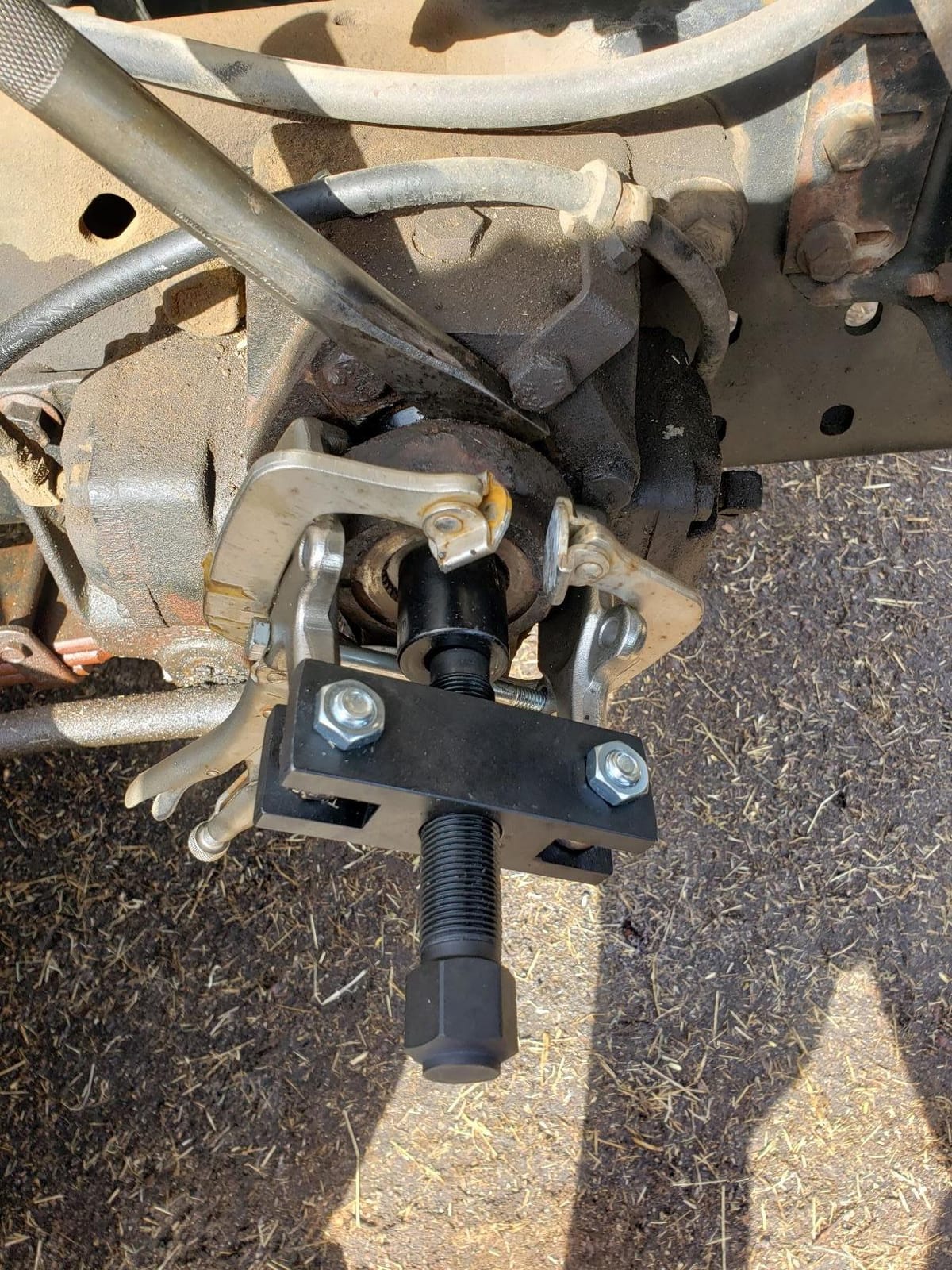 OTC 6497 Super Duty Pitman Arm Puller | Compatible with Select Ford F-250/350 Super Duty; Ram 2500/3500 Trucks; Jeep Wrangler JL, Gladiator JL customer photo 1